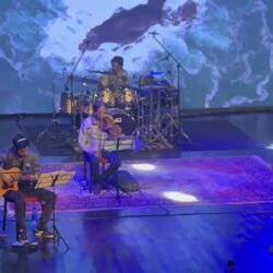 Dekho Acoustic Live Intro by Kaavish