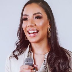 Me Guia Chords by Karla Milhomem