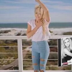 Geskeurde Jeans Chords by Karlien Van Jaarsveld