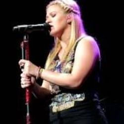 Kelly Clarkson