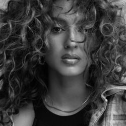 Beautiful War Chords by Tori Kelly