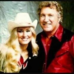 I'm A Pushover For A Country Song Chords by The Kendalls