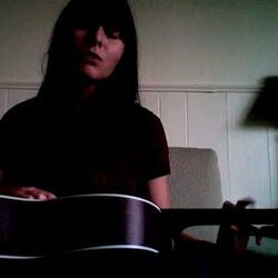 Crush The Bird Chords by Lotte Kestner