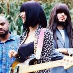Cómo Me Quieres Bass tabs by Khruangbin