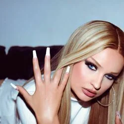 Close Your Eyes Chords by Kim Petras