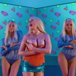 My Coconuts Bass Tab by Kim Petras