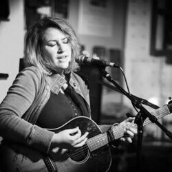 It Started With A Rose Chords by Kirsten Maxwell