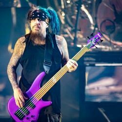 Ever Be Bass tabs by Korn