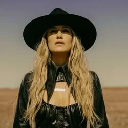 Devil Don't Go There Acoustic Live Chords by Lainey Wilson