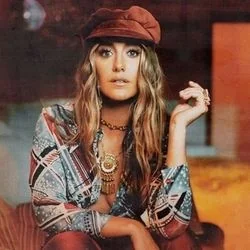 Small Town Girl Chords by Lainey Wilson