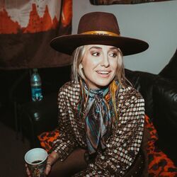I Would If I Could Chords by Lainey Wilson