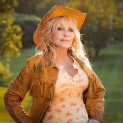 Mama He's Crazy Chords by Lainey Wilson