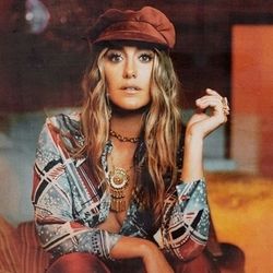 Small Town Girl Chords by Lainey Wilson