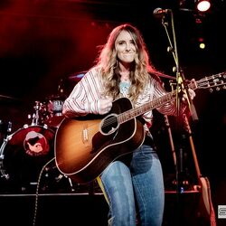 Whats Up Whats Going On Chords by Lainey Wilson