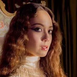 A Cautionary Tale Chords by Laufey