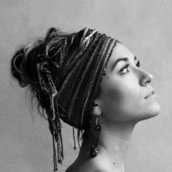 Turn Your Eyes Upon Jesus (Ver2) Chords by Lauren Daigle