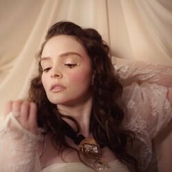 Change Shapes Bass Tab by Lauren Mayberry