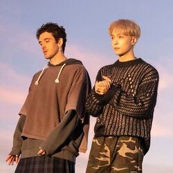 Lay, Lauv chords for Run back to you