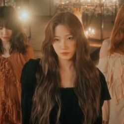 Hot English Remix Chords by Le Sserafim (르세라핌)
