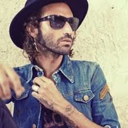 Iceberg Chords by Leiva