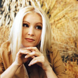 Crystal Lewis chords for Beauty for ashes