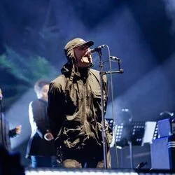 Half The World Away Live Chords by Liam Gallagher