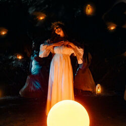 Lilith Max chords for Maidens night