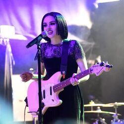 Just A Girl Acoustic Chords by Maggie Lindemann