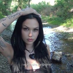 Split Chords by Maggie Lindemann