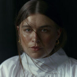 Linnea Henriksson chords for Två delar