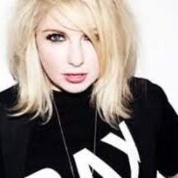 Crescendo Chords by Little Boots