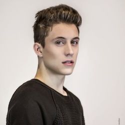 Heartbreaker Ukulele by Loïc Nottet