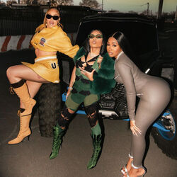 Don't Play With It (remix) Chords by Lola Brooke, Latto, Yung Miami