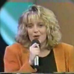 Hallo Hallo Chords by Lonnie Devantier