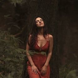 Só Em Ti Chords by Lorenza Junqueira