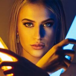 Brauch Keinen Lover Chords by Louella