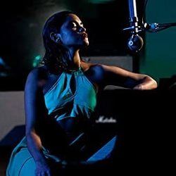 Chegue Chega Chords by Lucy Alves