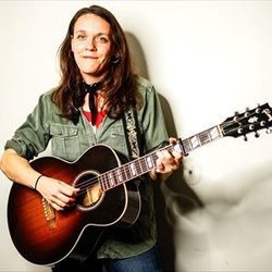 Mud And Apples Chords by Lucy Wainwright Roche