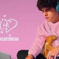 First Heartbreak Chords by Luis Reis