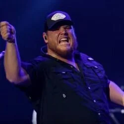 1 2 Many Bass Tab by Luke Combs