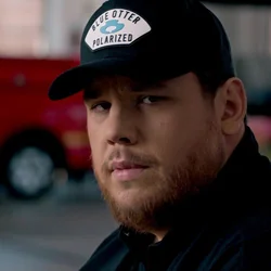 The Kind Of Love We Make Bass Tab by Luke Combs