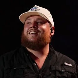 The Man He Sees In Me Chords by Luke Combs