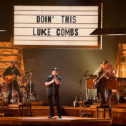 Luke Combs chords for Doin this