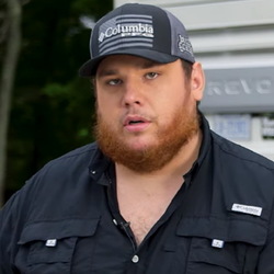 Doin This Ukulele Chords by Luke Combs