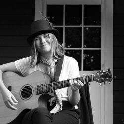 High Low High Low Chords by Luna Keller