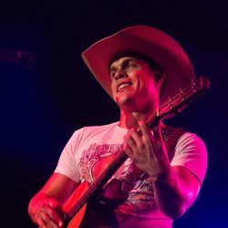 Country Star by Dustin Lynch