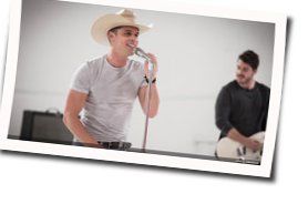 Love Me Or Leave Me Alone Chords by Dustin Lynch