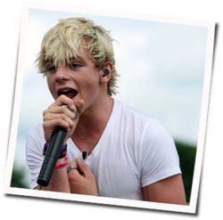 Chasin The Beat Of My Heart Chords by Ross Lynch