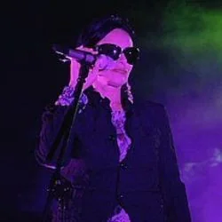 Stoję Stoję Czuję Się Swietnie Chords by Maanam