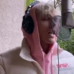 Pretty Toxic Revolver Chords by MGK (Machine Gun Kelly)